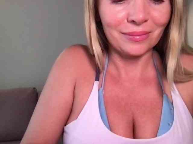 chloebelle webcam