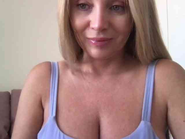chloebelle webcam