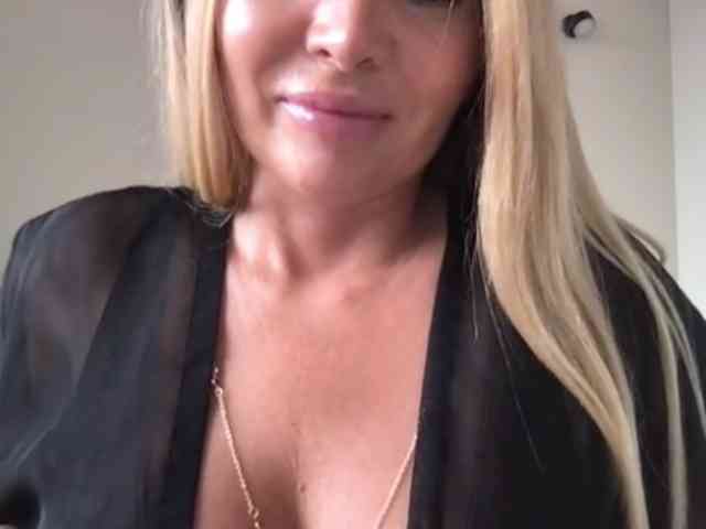 chloebelle webcam