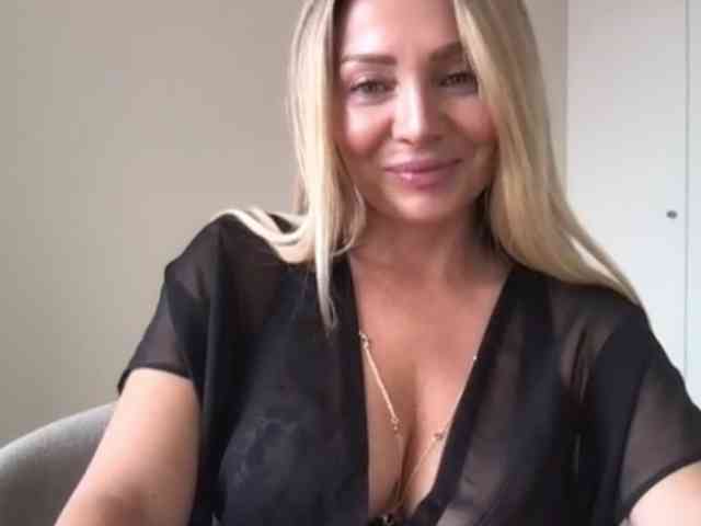 chloebelle webcam
