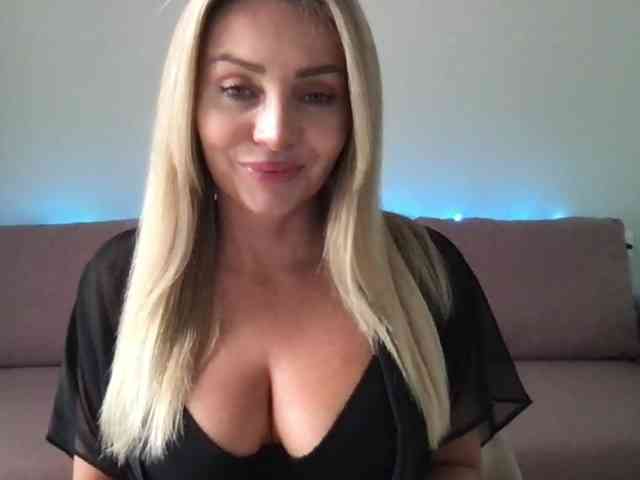chloebelle webcam