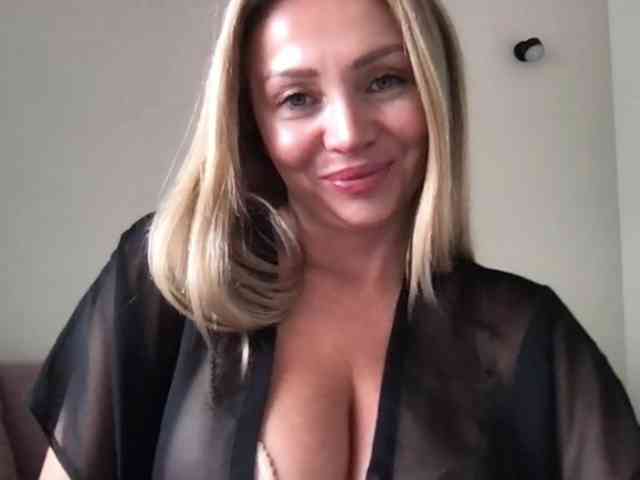 chloebelle webcam