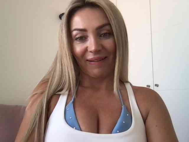chloebelle webcam