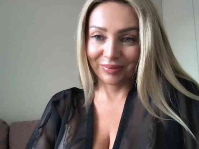 chloebelle webcam