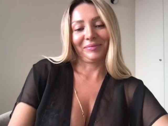 chloebelle webcam
