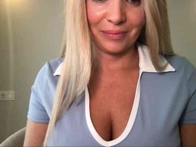 chloebelle webcam