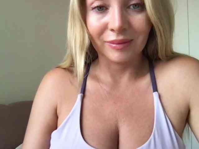 chloebelle webcam