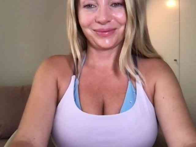 chloebelle webcam