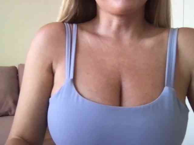 chloebelle webcam