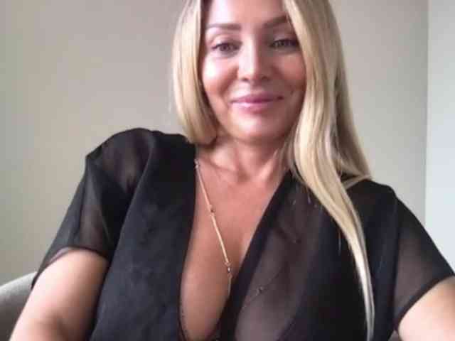 chloebelle webcam