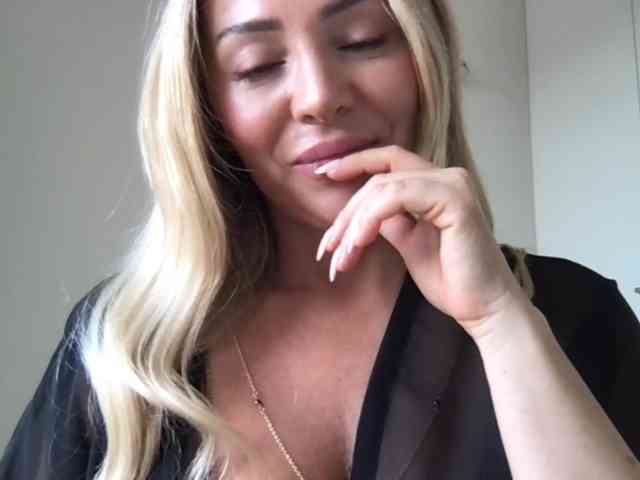 chloebelle webcam