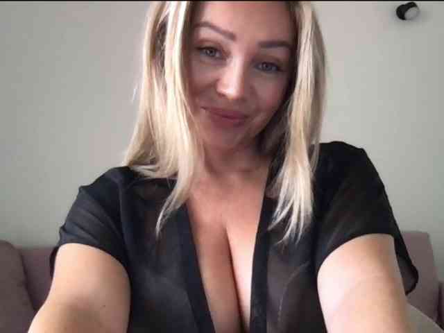 Modèle: chloebelle