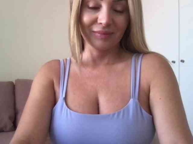 chloebelle webcam