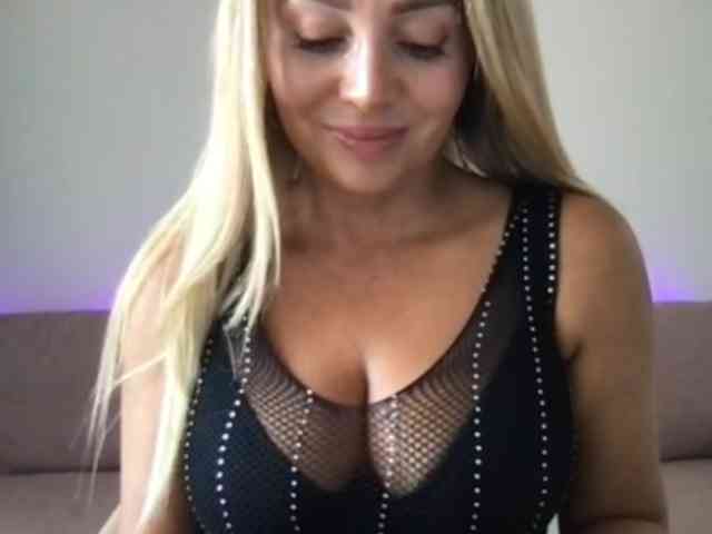 chloebelle webcam