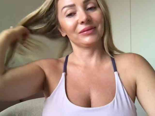 chloebelle webcam