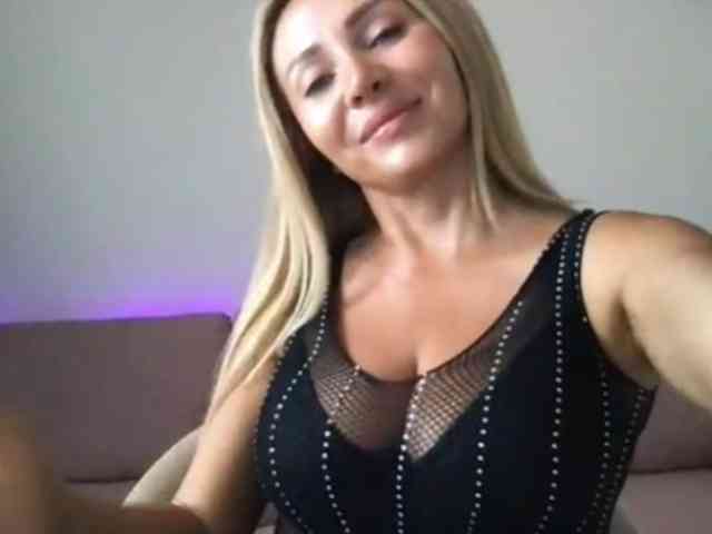 chloebelle webcam