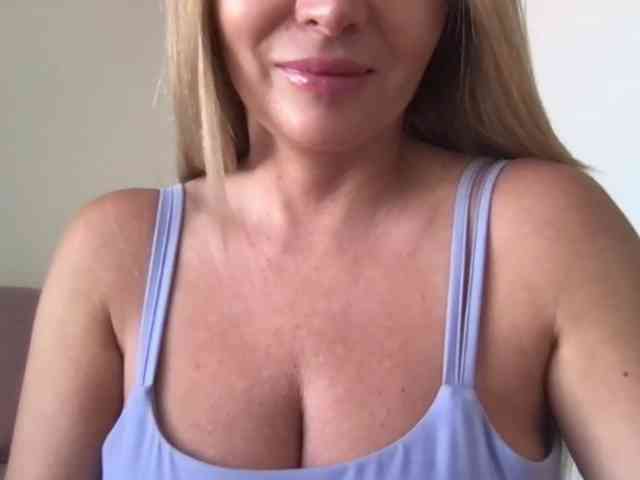 chloebelle webcam