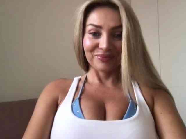 chloebelle webcam