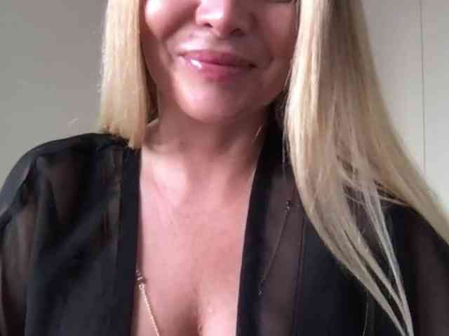 chloebelle webcam