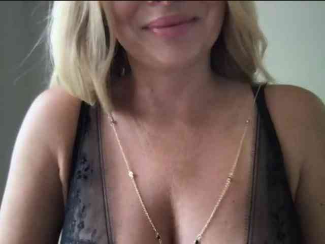 chloebelle webcam
