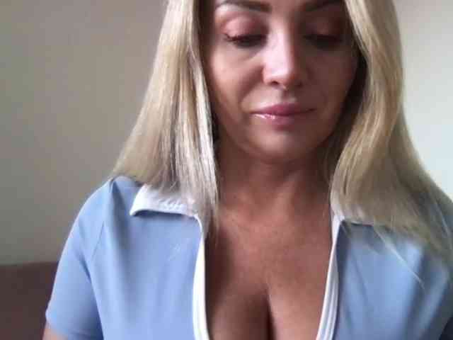 chloebelle webcam