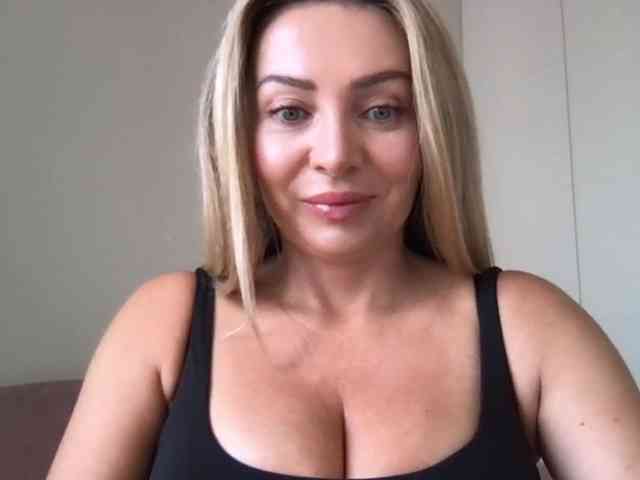 chloebelle webcam