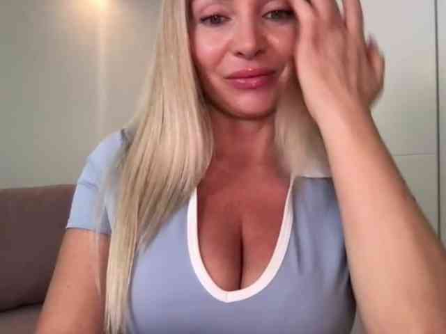 chloebelle webcam