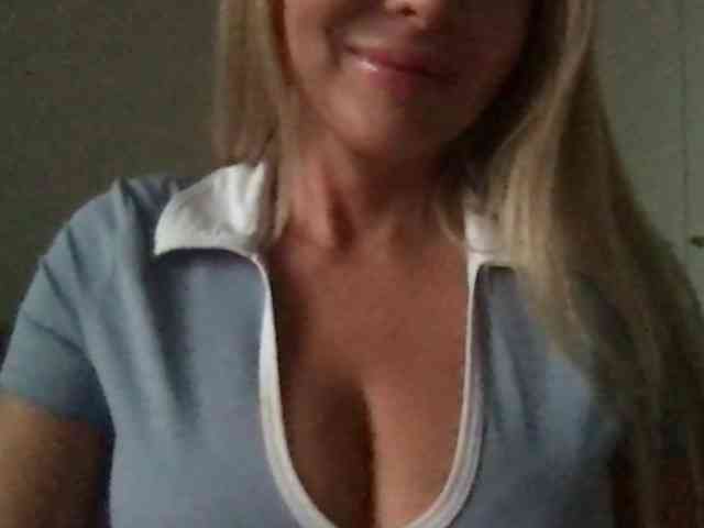 chloebelle webcam