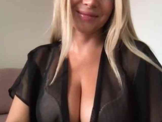 chloebelle webcam