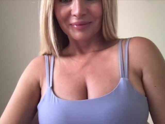 chloebelle webcam