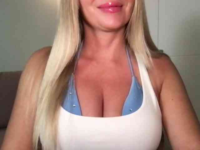 chloebelle webcam