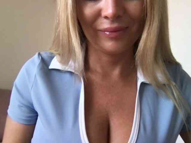 chloebelle webcam