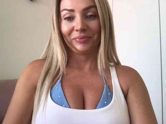 chloebelle webcam