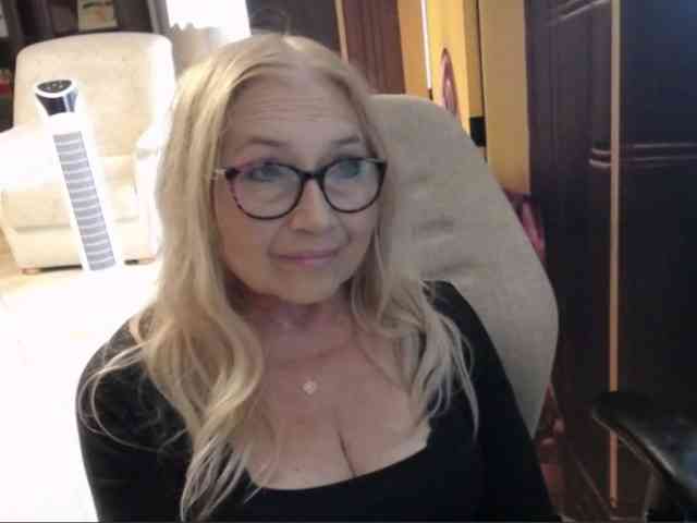 chloebelle webcam