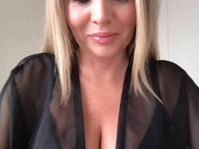 chloebelle webcam