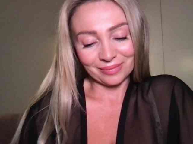 chloebelle webcam