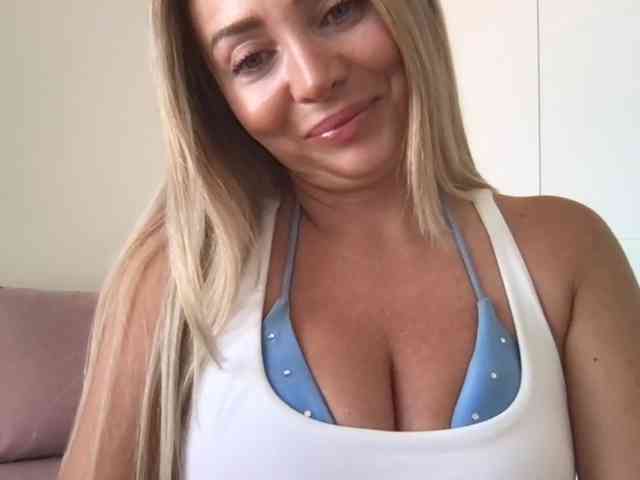 chloebelle webcam