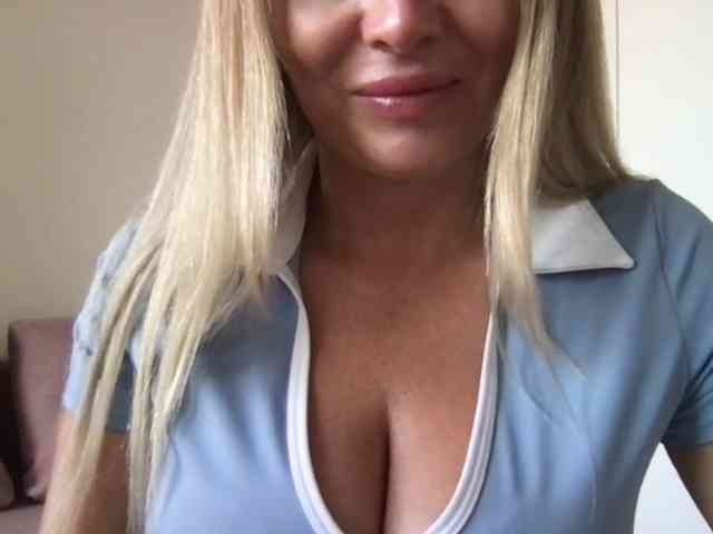 chloebelle webcam
