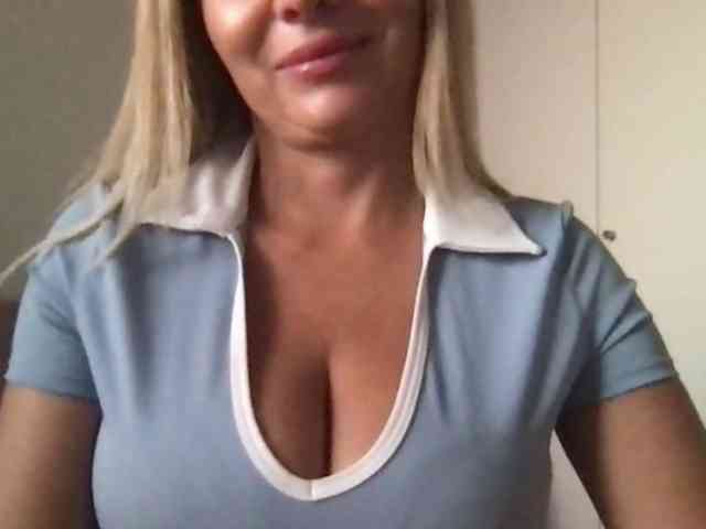 chloebelle webcam