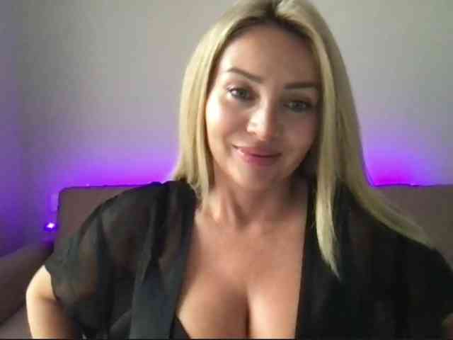 chloebelle webcam