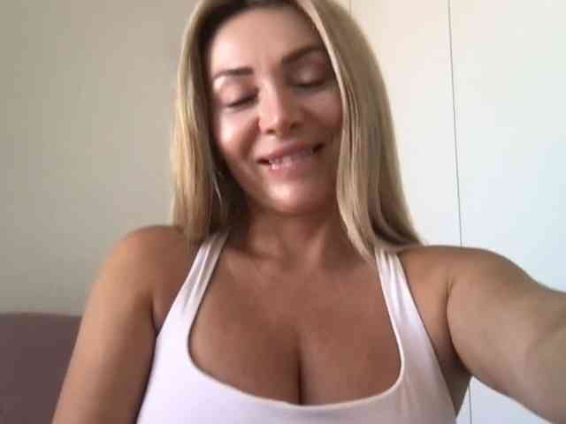 chloebelle webcam