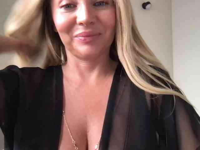 chloebelle webcam