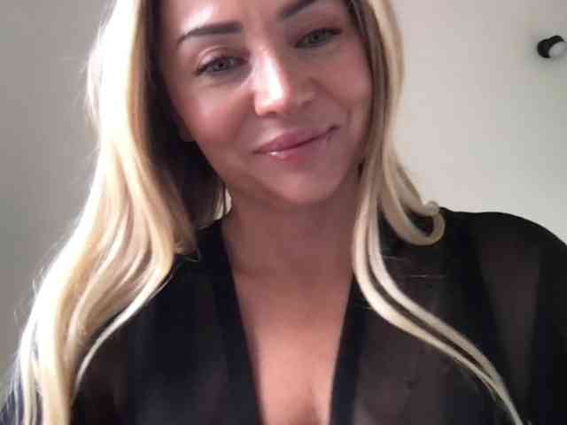 chloebelle webcam