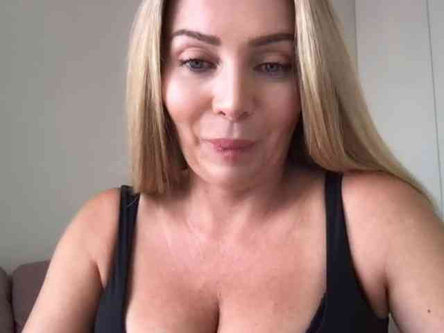 chloebelle webcam