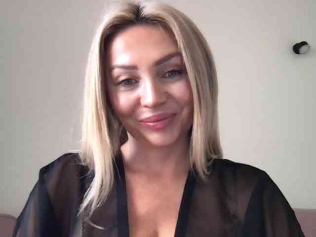 chloebelle webcam