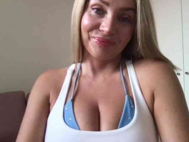 chloebelle webcam