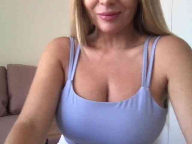 chloebelle webcam