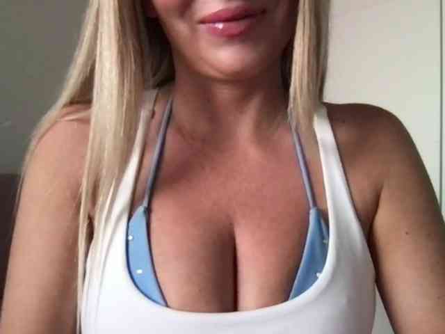 chloebelle webcam