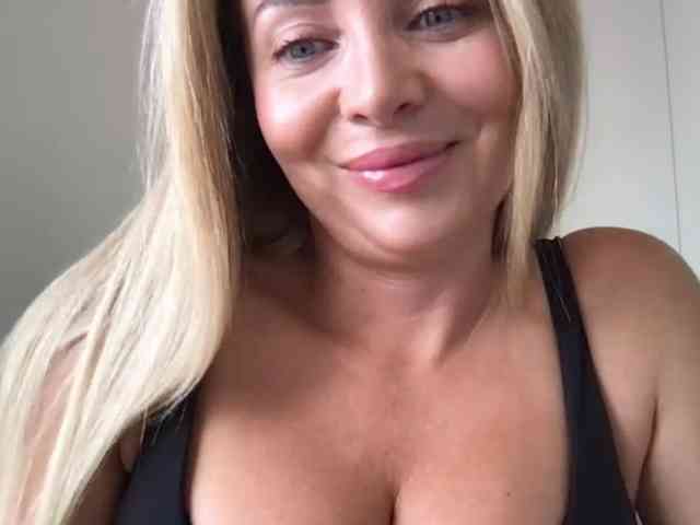 chloebelle webcam