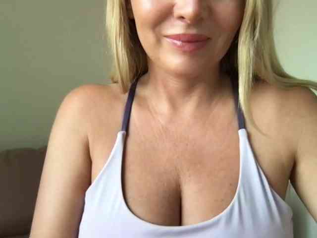 chloebelle webcam